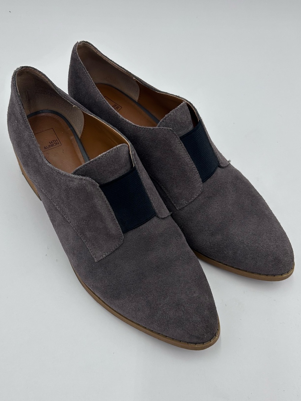 14th & Union Women's Gray Suede Pointed-Toe Slip-On Flats